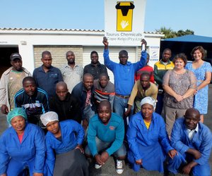 Taurus beloon werkers met aandele